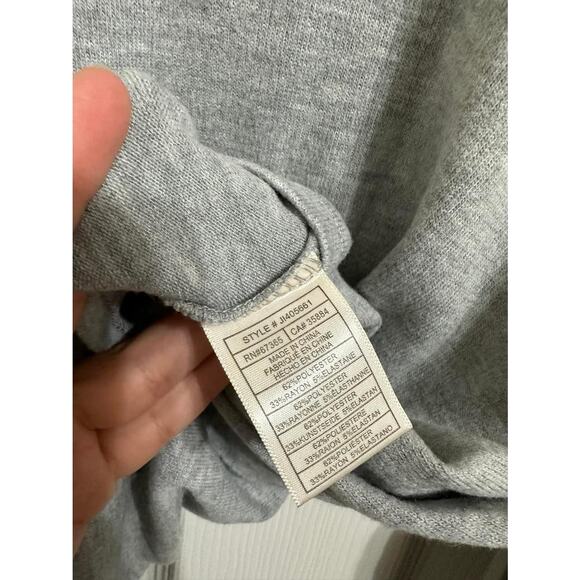 Jack by BB Dakota Women's Gray Crop‎ Sweatshirt with Festive Sleeves Size Small - Picture 4 of 5